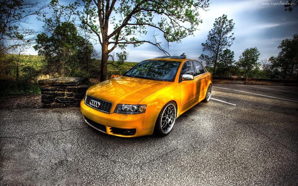 (tapeciarnia.pl)113580_audi_a4_tuning_droga(2).jpg